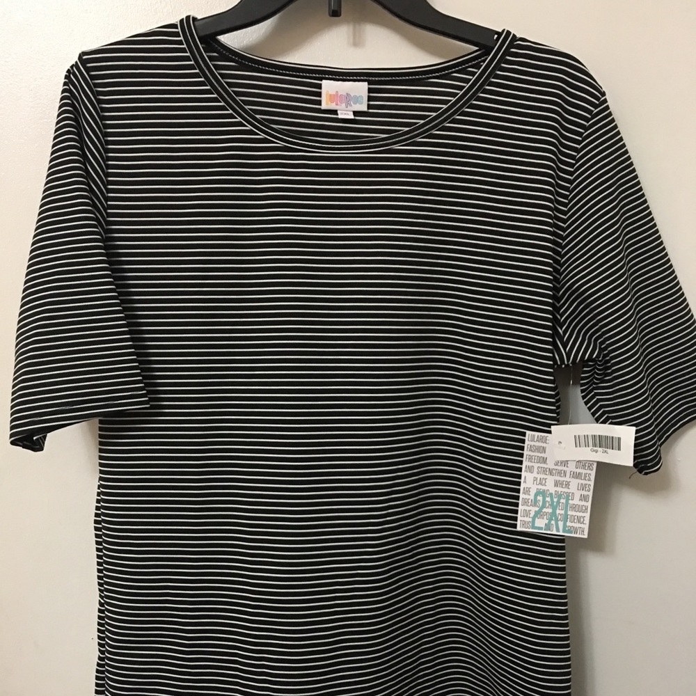 Lularoe Gigi NWT!! 😉